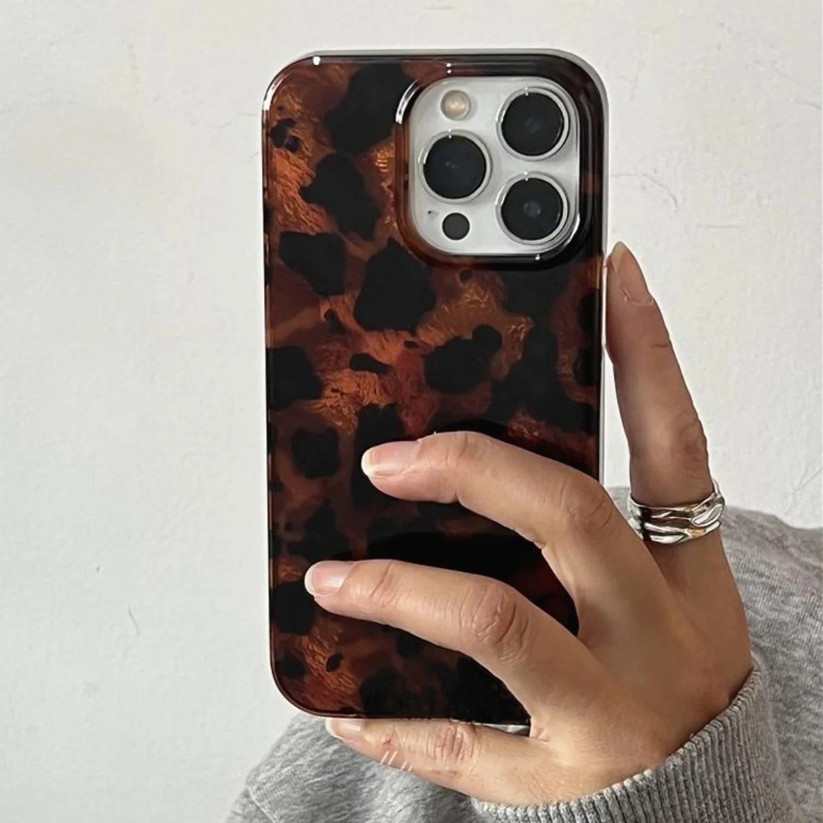 Phone Cases Like Loopy - レトロなアンバーテクスチャのレーザー加工スマホケース iPhone 16 17 Pro Max