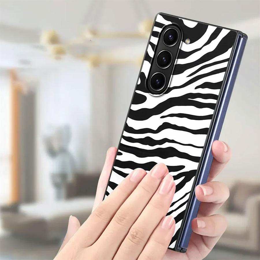 ゼブラストライプひまわりバックフォンカバーケース Samsu - Phone Cases Z Fold 5 のレビューと価格